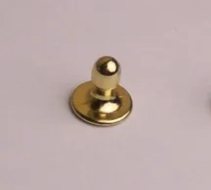 Collar Studs